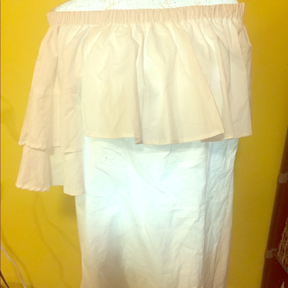 Off the shoulder ruffle shirt